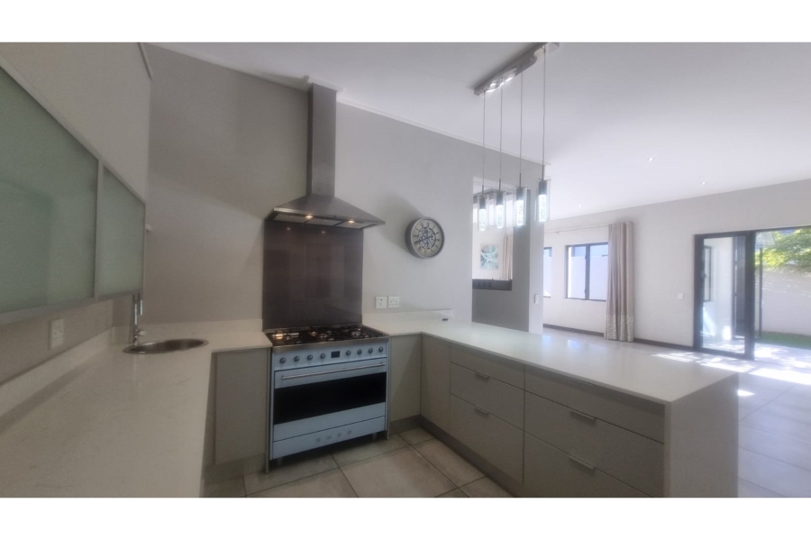 To Let 3 Bedroom Property for Rent in Kingswood Golf Estate Western Cape